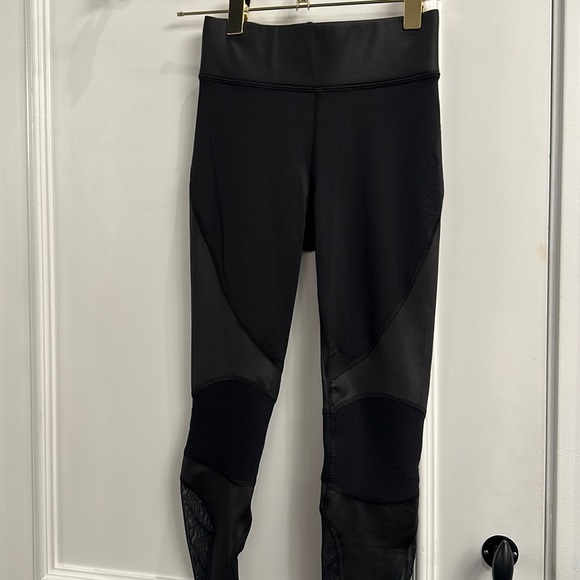 MICHI Pants - 🐈‍⬛MICHI Black Mesh “INSTINCT” Workout Leggings - size XS- *worn once*🐈‍⬛